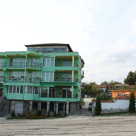 Guest house хаджистанковата къща Marash